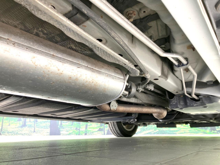 2014 Toyota Voxy DBA-ZRR80W (UW-69f2a57264abe)[23]
