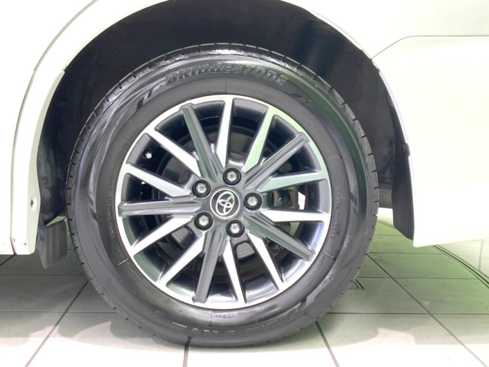 2014 Toyota Voxy DBA-ZRR80W (UW-69f2a57264abe)[16]