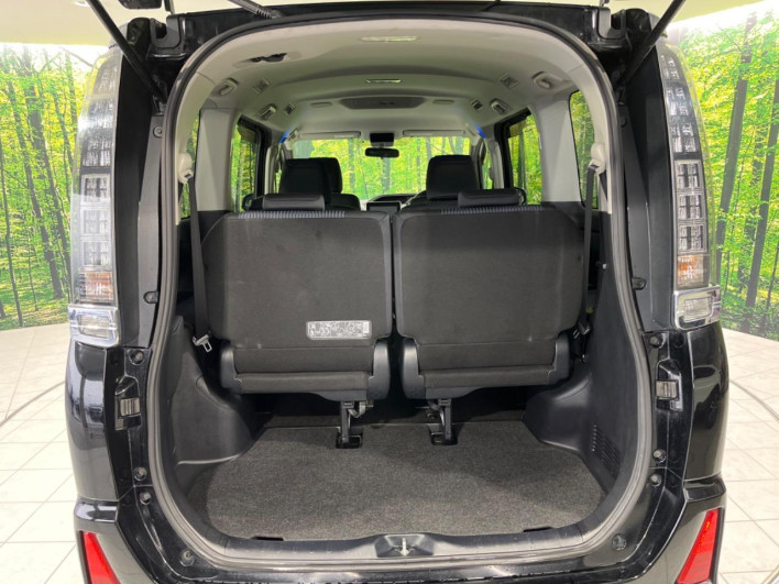 2015 Toyota Voxy DBA-ZRR80W (UW-69f2a572cf0e0)[23]