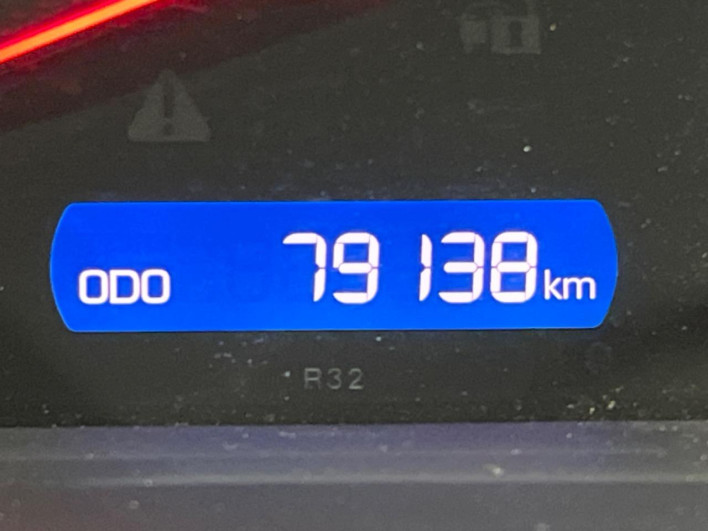 2015 Toyota Voxy DBA-ZRR80W (UW-69f2a572cf0e0)[2]