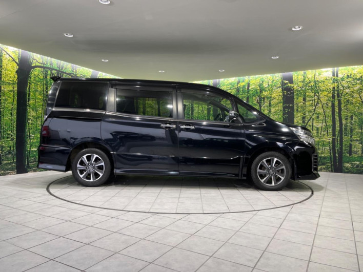 2015 Toyota Voxy DBA-ZRR80W (UW-69f2a572cf0e0)[8]