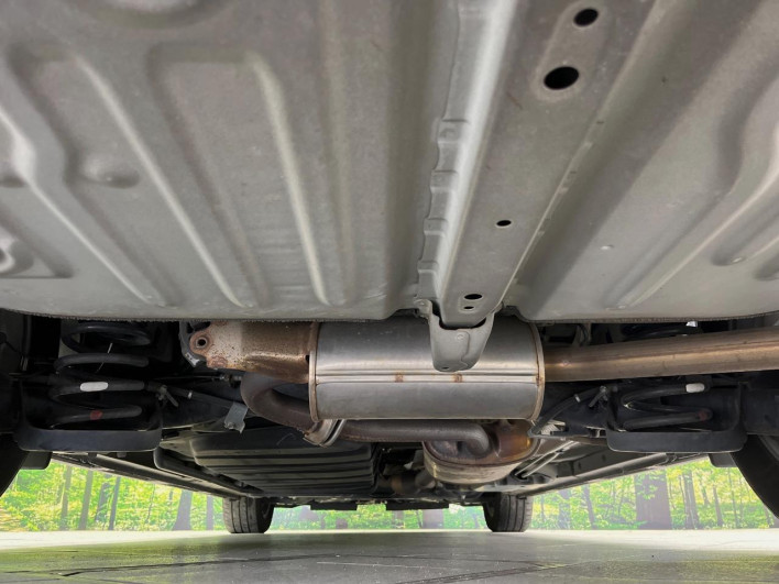 2015 Toyota Voxy DBA-ZRR80W (UW-69f2a5746232c)[14]