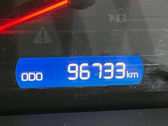 2015 Toyota Voxy DBA-ZRR80W (UW-69f2a5746232c)[2]