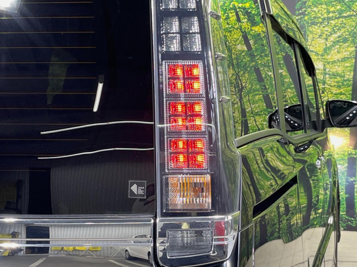 2015 Toyota Voxy DBA-ZRR80W (UW-69f2a5746232c)[13]