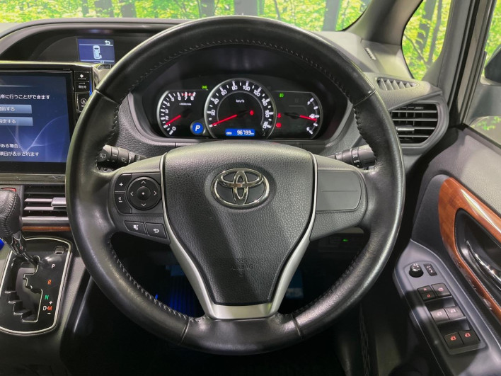 2015 Toyota Voxy DBA-ZRR80W (UW-69f2a5746232c)[20]
