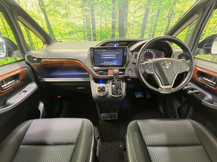 2015 Toyota Voxy DBA-ZRR80W (UW-69f2a5746232c)[21]