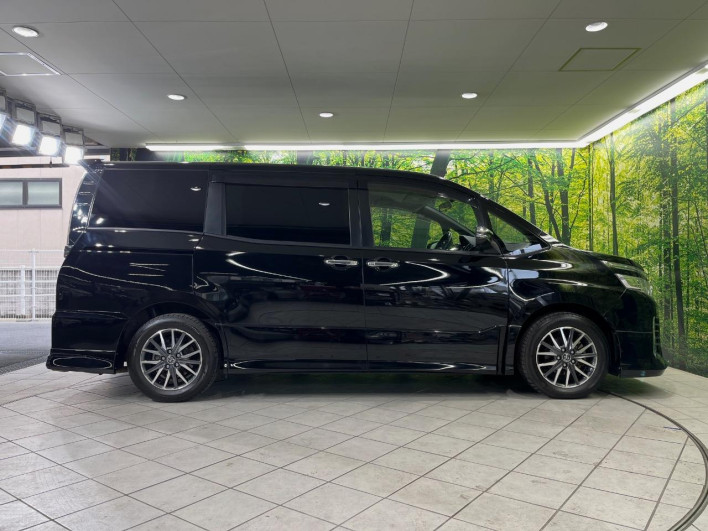 2015 Toyota Voxy DBA-ZRR80W (UW-69f2a5746232c)[7]