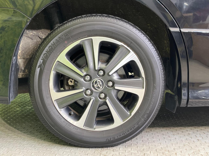 2017 Toyota Voxy DBA-ZRR80W (UW-69f2a575a9d80)[24]