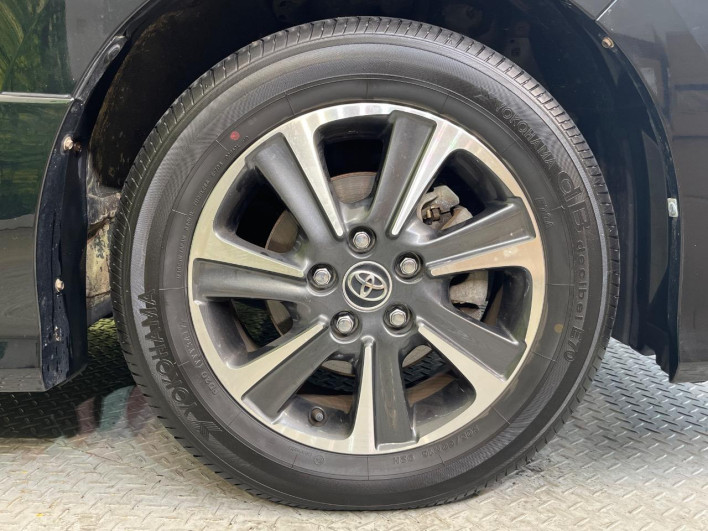 2017 Toyota Voxy DBA-ZRR80W (UW-69f2a575a9d80)[18]