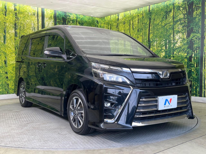 2017 Toyota Voxy DBA-ZRR80W (UW-69f2a575a9d80)[13]