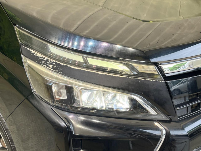 2017 Toyota Voxy DBA-ZRR80W (UW-69f2a575a9d80)[16]