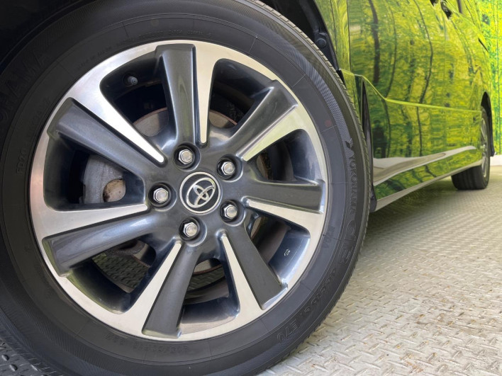 2017 Toyota Voxy DBA-ZRR80W (UW-69f2a575a9d80)[20]