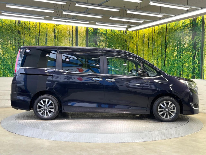 2019 Toyota Esquire DBA-ZRR80G (UW-69f2a577119f1)[27]