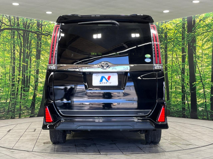 2018 Toyota Noah DBA-ZRR85W (UW-69f2a57a42fe4)[25]