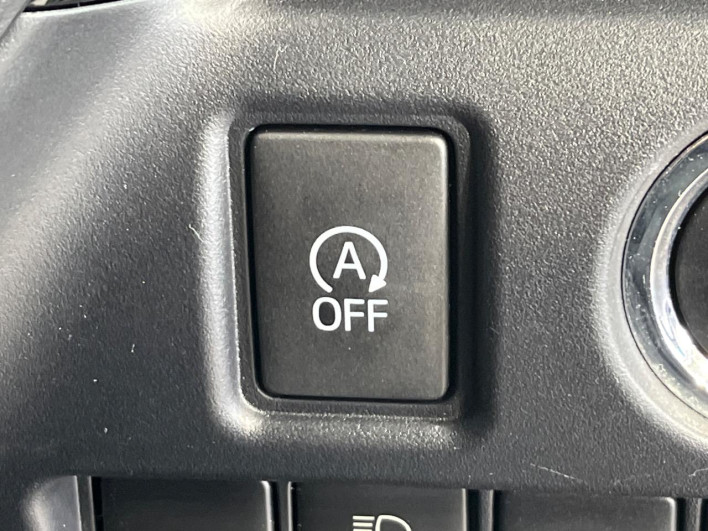 2018 Toyota Noah DBA-ZRR85W (UW-69f2a57a42fe4)[19]