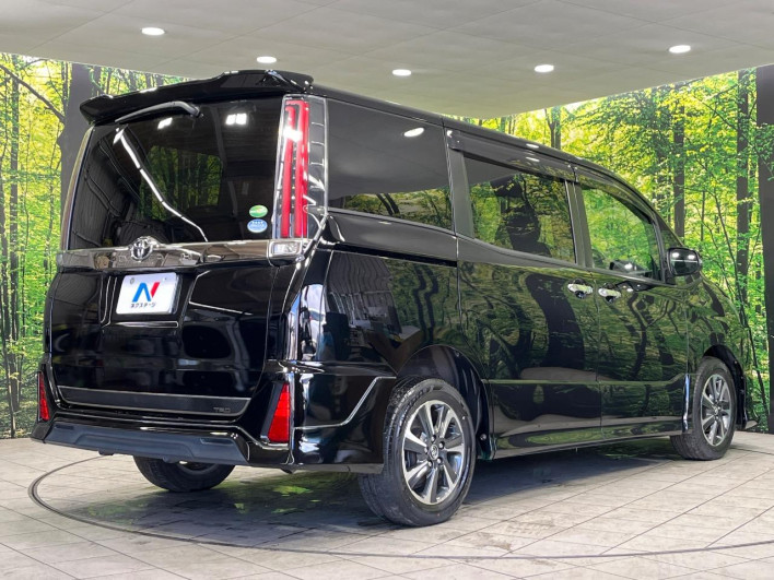 2018 Toyota Noah DBA-ZRR85W (UW-69f2a57a42fe4)[24]