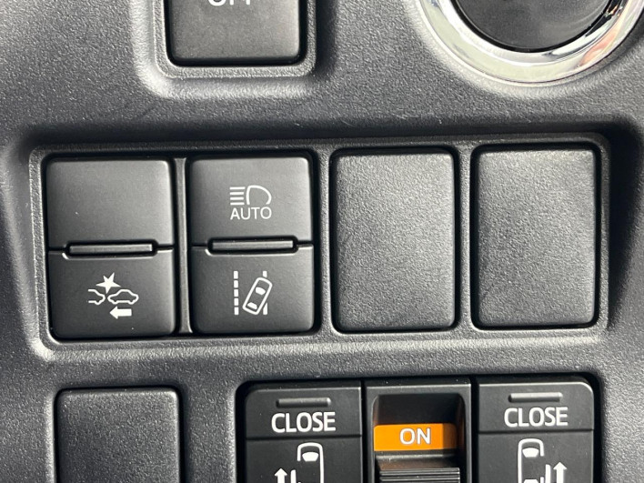 2019 Toyota Esquire DBA-ZRR85G (UW-69f2a57a6192e)[21]