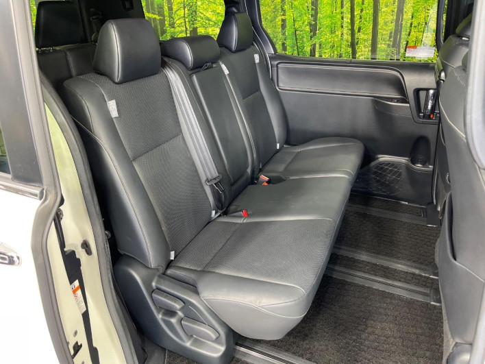 2019 Toyota Esquire DBA-ZRR85G (UW-69f2a57a6192e)[13]