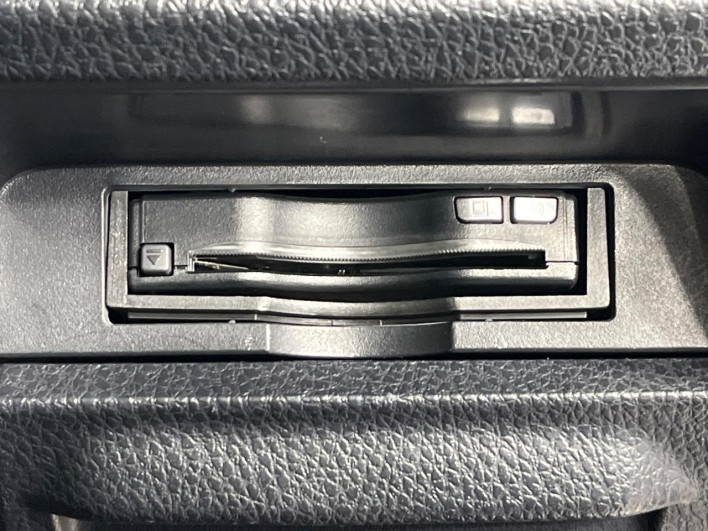 2019 Toyota Esquire DBA-ZRR85G (UW-69f2a57a6192e)[23]