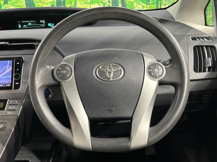 2013 Toyota Prius DAA-ZVW30 (UW-69f2a57f0b9a0)[27]
