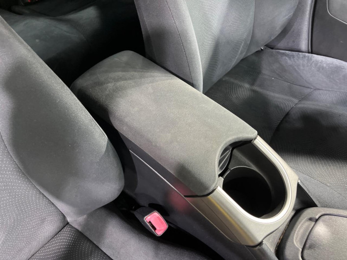 2013 Toyota Prius DAA-ZVW30 (UW-69f2a57f0b9a0)[22]