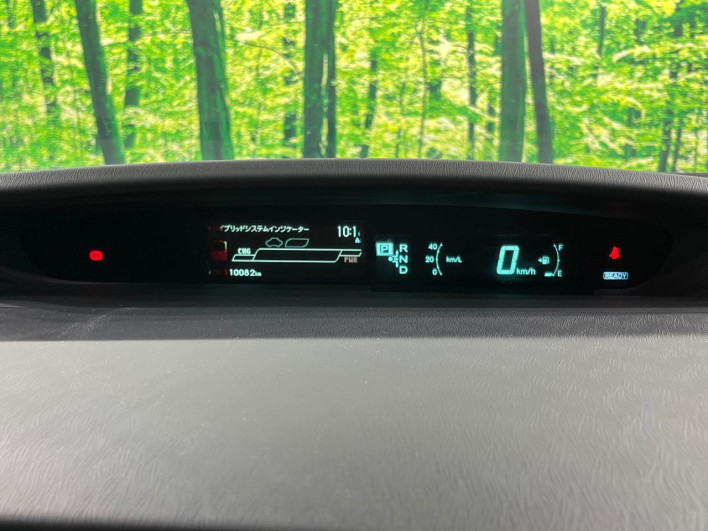 2013 Toyota Prius DAA-ZVW30 (UW-69f2a57f0b9a0)[12]