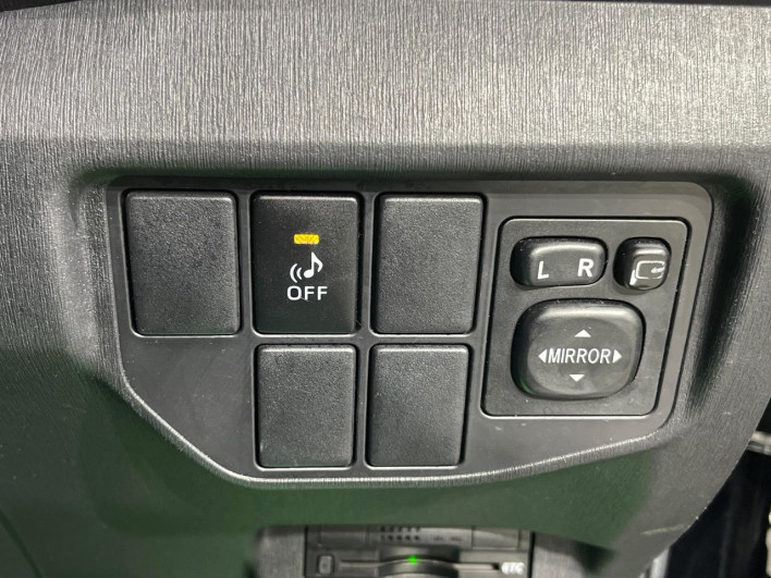 2013 Toyota Prius DAA-ZVW30 (UW-69f2a57f0b9a0)[7]