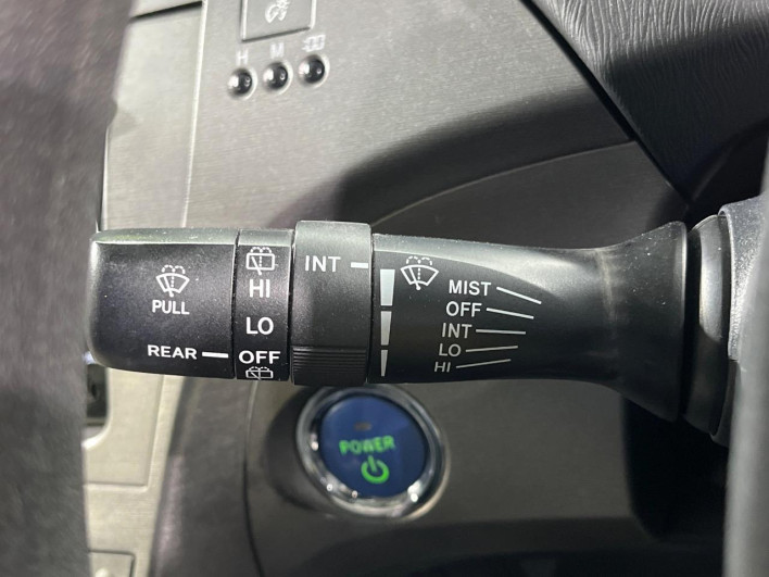 2013 Toyota Prius DAA-ZVW30 (UW-69f2a57f0b9a0)[11]