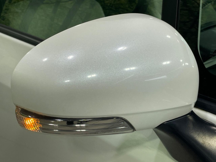 2012 Toyota Prius α DAA-ZVW40W (UW-69f2a57f496cc)[5]