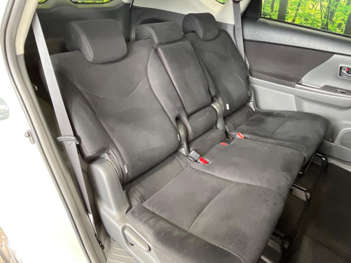 2014 Toyota Prius α DAA-ZVW41W (UW-69f2a580bcd97)[20]