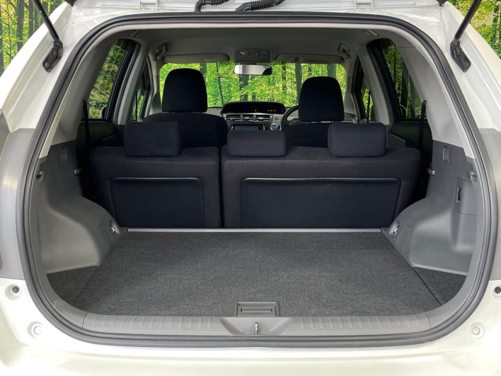 2014 Toyota Prius α DAA-ZVW41W (UW-69f2a580bcd97)[26]