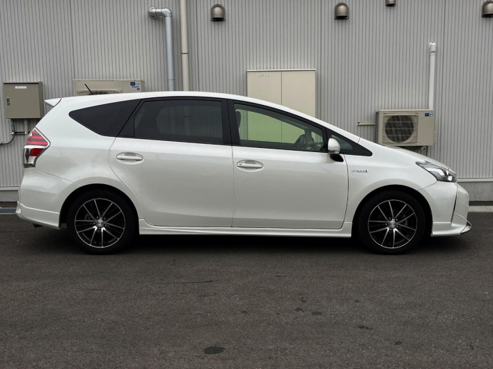 2015 Toyota Prius α DAA-ZVW41W (UW-69f2a580d05b5)[22]