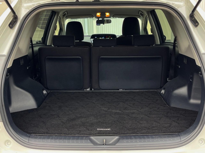 2015 Toyota Prius α DAA-ZVW41W (UW-69f2a580d05b5)[25]