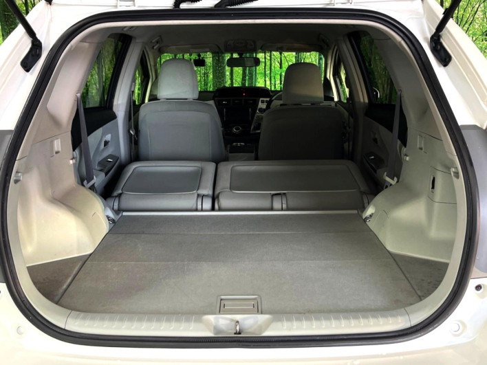 2012 Toyota Prius α DAA-ZVW41W (UW-69f2a581b00c6)[23]