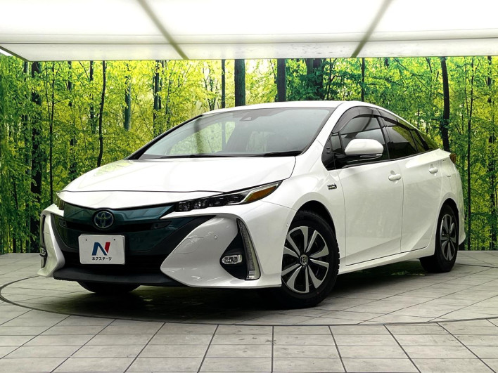 2017 Toyota Prius PHV DLA-ZVW52 (UW-69f2a5877a309)[0]