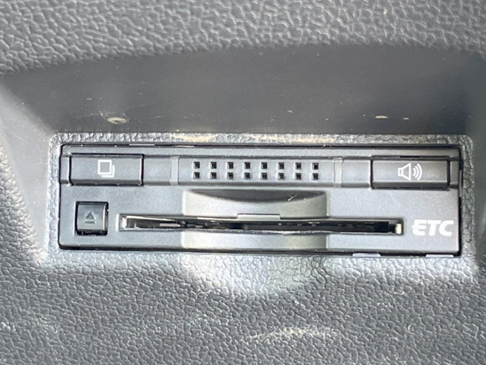 2016 Toyota Prius DAA-ZVW55 (UW-69f2a58866bc3)[24]