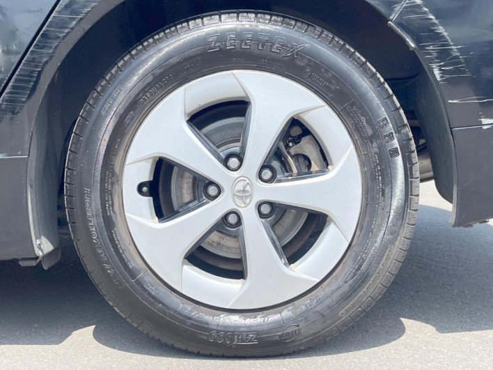 2016 Toyota Prius DAA-ZVW55 (UW-69f2a58866bc3)[13]