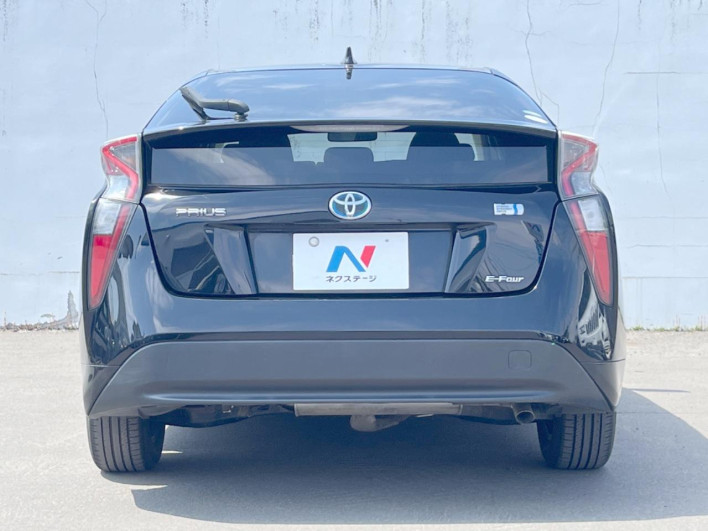 2016 Toyota Prius DAA-ZVW55 (UW-69f2a58866bc3)[5]