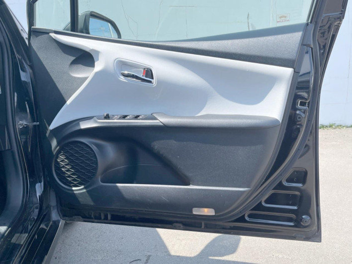 2016 Toyota Prius DAA-ZVW55 (UW-69f2a58866bc3)[20]