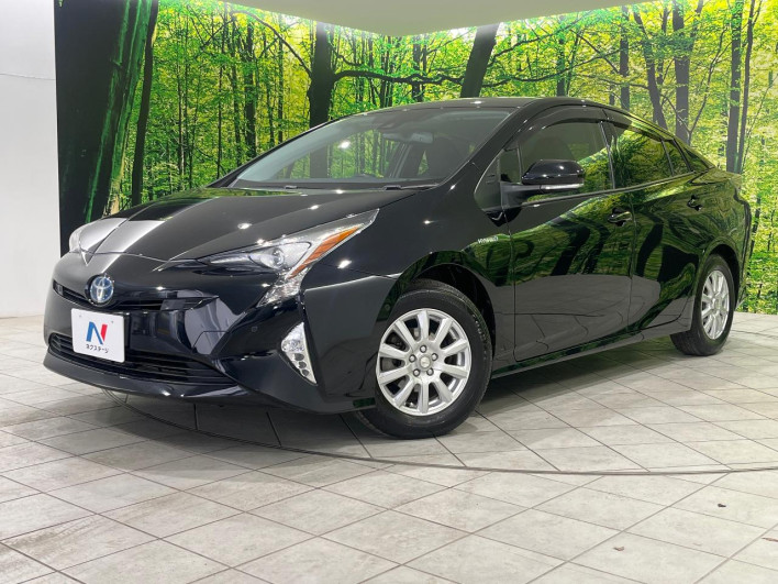 2017 Toyota Prius DAA-ZVW55 (UW-69f2a589300c6)[0]