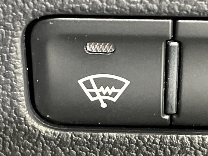 2017 Toyota Prius DAA-ZVW55 (UW-69f2a589300c6)[29]