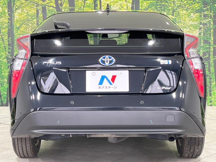 2017 Toyota Prius DAA-ZVW55 (UW-69f2a589300c6)[5]
