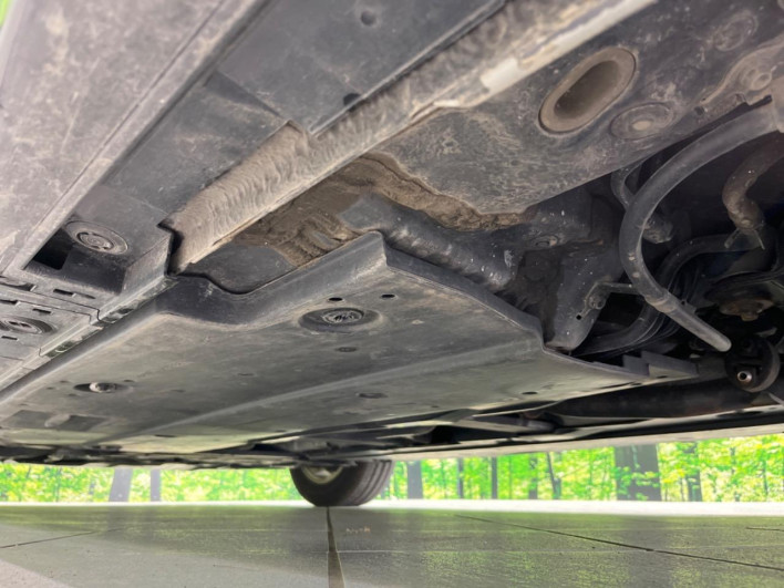 2017 Toyota Prius DAA-ZVW55 (UW-69f2a589300c6)[9]
