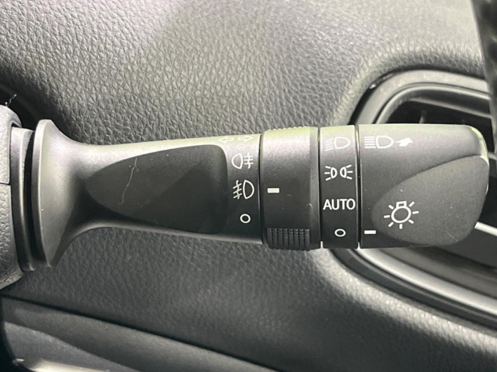 2017 Toyota Prius DAA-ZVW55 (UW-69f2a589300c6)[24]