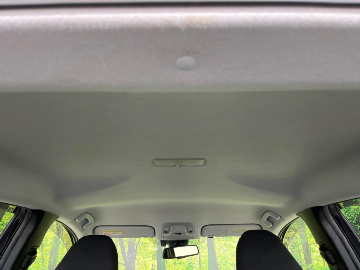 2017 Toyota Prius DAA-ZVW55 (UW-69f2a589300c6)[12]