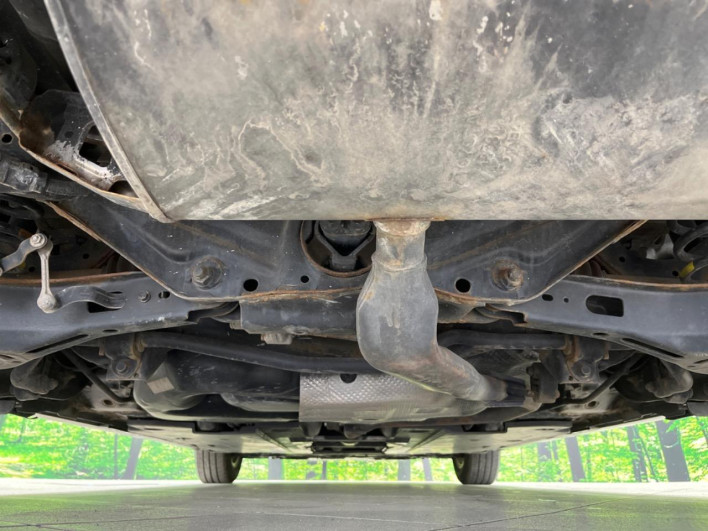 2017 Toyota Prius DAA-ZVW55 (UW-69f2a589300c6)[10]