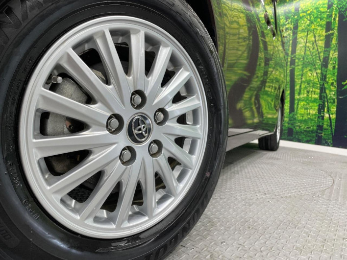 2016 Toyota Noah DAA-ZWR80G (UW-69f2a590a26c2)[6]