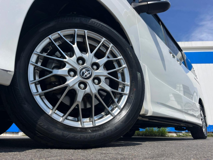 2020 Toyota Voxy 6AA-ZWR80W (UW-69f2a59305f9b)[9]