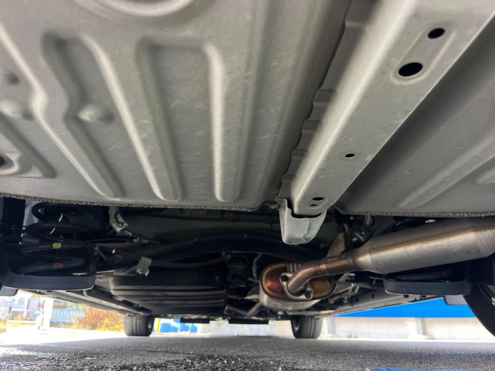 2020 Toyota Voxy 6AA-ZWR80W (UW-69f2a59305f9b)[13]