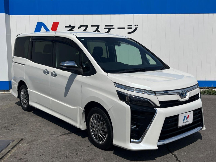2020 Toyota Voxy 6AA-ZWR80W (UW-69f2a59305f9b)[23]